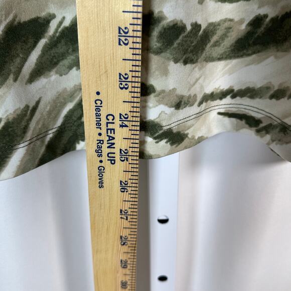 Chico's Easywear Green Beige Abstract Tunic Top L Slinky Business Casual Office‎ - Picture 7 of 7